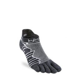 Skarpety do biegania Injinji Ultra Run No-Show Wool. Czarne skarpety Injinji, bez wzorów. Za 95.99 zł.