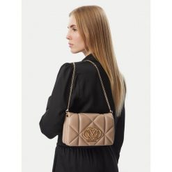Torebka LOVE MOSCHINO. Brązowe torebki klasyczne Love Moschino, bez wzorów, bez dodatków. Za 789.99 zł.