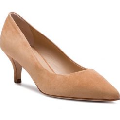 Półbuty SOLO FEMME - 48901-02-I57/000-04-00 Beż. Brązowe czółenka Solo Femme, bez wzorów, ze skóry, bez obcasa, na obcasie, bez zapięcia. W wyprzedaży za 209.00 zł.