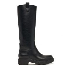 Kozaki Armani Exchange. Czarne kozaki Armani Exchange, bez obcasa, na płaskiej podeszwie, bez zapięcia. Za 1,169.00 zł.