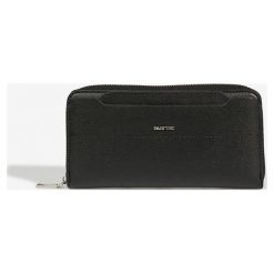 Parfois - Portfel. Czarne portfele Parfois, bez wzorów, z materiału. W wyprzedaży za 37.90 zł.