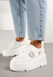 Białe Sneakersy Vices na Grubej Podeszwie z Metaliczną Ozdobą Tatorelis. Białe obuwie sportowe Born2be, z jeansu, bez zapięcia. Za 129.99 zł.