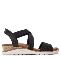 Sandały Skechers. Czarne sandały Skechers, bez wzorów, boho, bez obcasa, na płaskiej podeszwie, bez zapięcia. Za 199.99 zł.