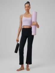 4F Legginsy do jogi z rozszerzanymi nogawkami damskie - czarne S. Czarne legginsy 4f, l, bez wzorów, ze skóry, z podwyższonym stanem, długie. Za 169.99 zł.