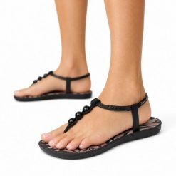 Sandały damskie Ipanema 83729 CLASS CONECTA II FEM. Czarne sandały Ipanema, bez wzorów, z jeansu, wakacyjne, bez obcasa, bez zapięcia. Za 69.00 zł.