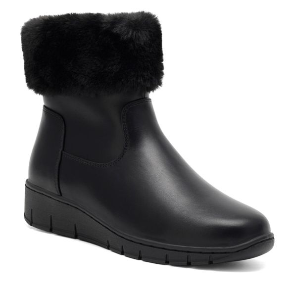 Botki Clara Barson. Czarne botki Clara Barson, bez wzorów, bez obcasa, na płaskiej podeszwie, bez zapięcia. Za 119.99 zł.