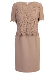 APART Sukienka w kolorze szarobrązowym rozmiar: 44. Brązowe sukienki Apart, bez wzorów, z koronki, bez kołnierzyka, bez ramiączek, midi. Za 223.99 zł.