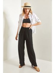 Bianco Lucci Spodnie w kolorze czarnym rozmiar: XL. Czarne spodnie materiałowe Bianco Lucci, xl, bez wzorów, z materiału. Za 43.99 zł.