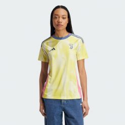 Koszulka Juventus 24/25 Away. Żółte bluzki Adidas, xs, bez wzorów, z materiału, sportowe, bez kołnierzyka, bez ramiączek. W wyprzedaży za 367.70 zł.