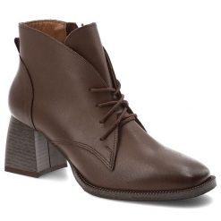 Brązowe Botki Armodo Eleganckie Skórzane Obuwie Damskie. Brązowe botki Armodo, na zimę, bez wzorów, ze skóry, bez obcasa, na obcasie, bez zapięcia. Za 399.99 zł.