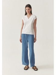 TATUUM Koszulka w kolorze białym rozmiar: M. Białe bluzki Tatuum, m, bez wzorów, bez kołnierzyka, bez ramiączek. Za 117.73 zł.