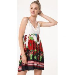 Biało-Bordowa Sukienka Instinctive. Białe sukienki Born2be, na lato, s, bez wzorów, z dzianiny, bez kołnierzyka, bez ramiączek, mini. Za 19.99 zł.