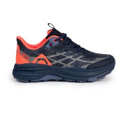 Buty do biegania w terenie Eagle W – wygoda i przyczepność na trudnym terenie. Czerwone trekkingi Izas, z materiału, do biegania. Za 269.52 zł.