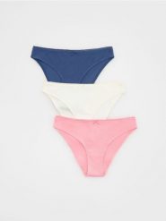 Bawełniane majtki figi 3 pack - różowy. Czerwone figi Reserved, l, bez wzorów, z bawełny. W wyprzedaży za 39.99 zł.