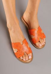 Pomarańczowe Eleganckie Klapki z Ozdobną Perforacją Tillivella. Brązowe klapki Renee, bez wzorów, z jeansu, bez obcasa, na płaskiej podeszwie. Za 44.99 zł.