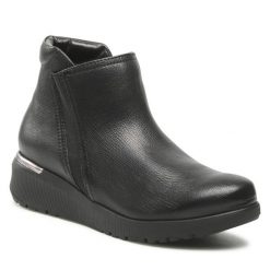 Botki Go Soft. Czarne botki GO SOFT, bez wzorów, bez obcasa, na płaskiej podeszwie, bez zapięcia. Za 124.99 zł.