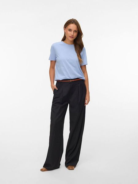 Vero Moda Koszulka w kolorze błękitnym rozmiar: L. Niebieskie bluzki Vero Moda, l, bez wzorów, z bawełny, bez kołnierzyka, bez ramiączek. Za 46.95 zł.