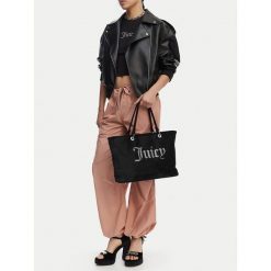 Torebka Juicy Couture. Czarne shopper Juicy Couture, bez wzorów, bez dodatków. Za 349.99 zł.