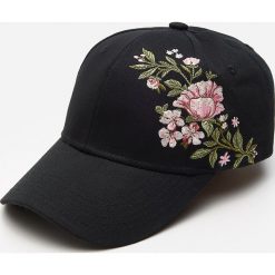 Czapka z kwiatowym haftem - Czarny. Czapki House. Za 29.99 zł.