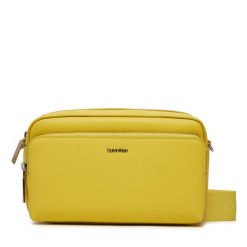 Torebka Calvin Klein. Żółte listonoszki Calvin Klein, bez wzorów, bez dodatków. Za 569.99 zł.