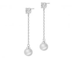 Kolczyki srebrne z perłami i cyrkoniami. Szare kolczyki Apart, z cyrkonią, srebrne. Za 259.00 zł.