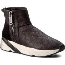 Botki CALVIN KLEIN JEANS - Peggy R0630 Wine Metal. Czerwone botki Calvin Klein Jeans, bez wzorów, z futra, bez obcasa, bez zapięcia. W wyprzedaży za 409.00 zł.