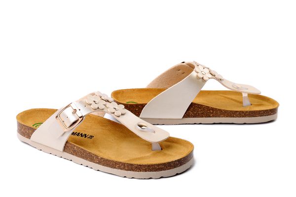 DR. BRINKMANN 700886-08 beige, klapki jsponki damskie. Brązowe klapki Dr. Brinkmann, bez wzorów, bez obcasa. Za 249.90 zł.