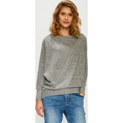 Medicine -Bluza Basic. Czerwone bluzy MEDICINE, l, bez wzorów, z dzianiny, bez kaptura. W wyprzedaży za 29.90 zł.
