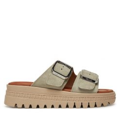 Klapki Tamaris. Zielone klapki Tamaris, bez wzorów, bez obcasa. Za 259.99 zł.