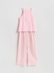 Dwuczęściowa piżama w paski - różowy. Czerwone piżamy Reserved, bez wzorów, z bawełny, bez ramiączek. Za 129.99 zł.