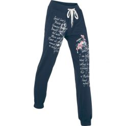 Spodnie sportowe, długie, Level 1 bonprix ciemnoniebieski z nadrukiem. Spodnie dresowe marki bonprix. Za 89.99 zł.