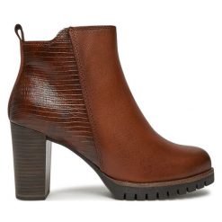 Botki Marco Tozzi. Brązowe botki Marco Tozzi, bez wzorów, bez obcasa, na słupku, bez zapięcia. Za 419.99 zł.