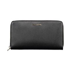 Portfel w kolorze czarnym. Czarne portfele Calvin Klein, bez wzorów, z materiału. W wyprzedaży za 269.95 zł.