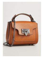 Christian Laurier Skórzana torebka "Marceau" w kolorze karmelowym - 17,5 x 14 x 7 cm rozmiar: onesize. Brązowe torby na ramię Christian Laurier, bez wzorów, z materiału, przez ramię, bez dodatków. Za 320.95 zł.