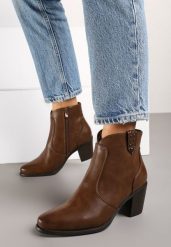 Brązowe Botki Kowbojki na Obcasie Ozdobione Napami Zinnirae. Brązowe botki Born2be, na zimę, bez wzorów, z jeansu, bez obcasa, na obcasie, bez zapięcia. Za 129.99 zł.