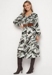 Zielona Rozkloszowana Sukienka z Wiskozą w Abstrakcyjny Wzór z Dodatkowym Paskiem Miritana. Zielone sukienki Born2be, na co dzień, m, bez wzorów, z wiskozy, eleganckie, bez kołnierzyka, bez ramiączek, midi, rozkloszowane. Za 109.99 zł.