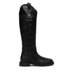 Kozaki DeeZee. Czarne kozaki DeeZee, bez obcasa, na płaskiej podeszwie, bez zapięcia. Za 249.99 zł.