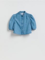 Jeansowa koszula z bufiastymi rękawami - niebieski. Niebieskie koszule Reserved, l, bez wzorów, z bawełny, bez kołnierzyka, bez ramiączek. Za 119.99 zł.