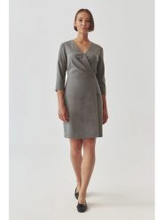 TATUUM Sukienka w kolorze szarym rozmiar: 42. Szare sukienki Tatuum, bez wzorów, bez kołnierzyka, bez ramiączek, midi. Za 232.23 zł.