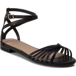 Sandały GUESS - Ramzie FL6RZE LEA03 BLACK. Czarne sandały Guess, z aplikacjami, ze skóry ekologicznej, bez obcasa, na obcasie, bez zapięcia. W wyprzedaży za 349.00 zł.