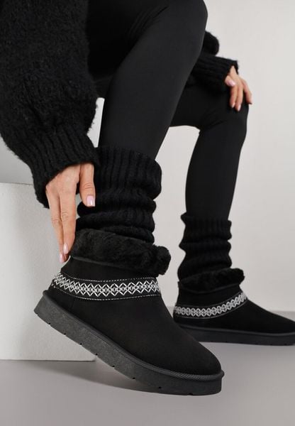 Czarne Rustykalne Śniegowce z Imitacji Zamszu z Haftem i Futerkiem Zetilda. Czarne trapery i śniegowce Renee, z dzianiny. Za 99.99 zł.