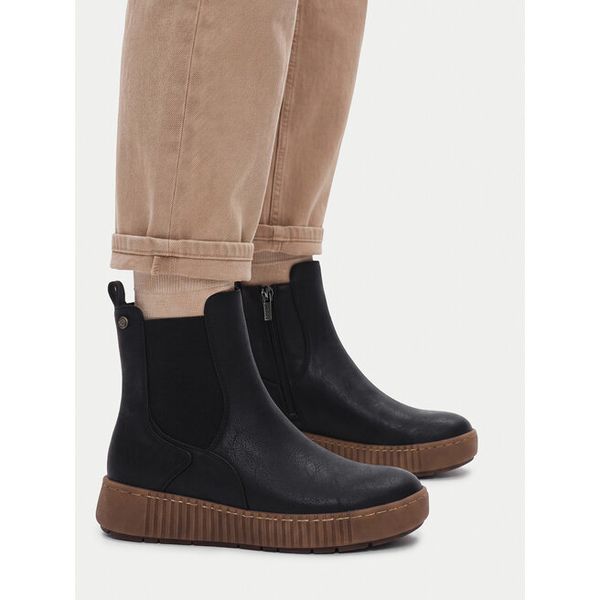 Botki Go Soft. Czarne botki GO SOFT, bez wzorów, bez obcasa, na płaskiej podeszwie, bez zapięcia. Za 179.99 zł.