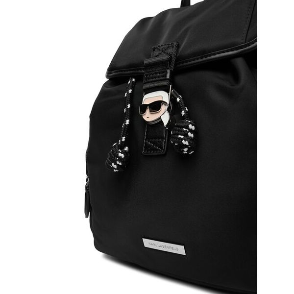 Torebka KARL LAGERFELD. Czarne torebki klasyczne KARL LAGERFELD, bez wzorów, bez dodatków. Za 849.99 zł.