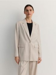 Błyszcząca marynarka oversize - beżowy. Brązowe marynarki i żakiety Reserved, l, bez wzorów, z tkaniny. W wyprzedaży za 159.99 zł.