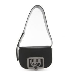 CHIARA FERRAGNI Torba na ramię Eyelike - sztuczna skóra Torby na ramię 1 ct Damski. Czarne torby na ramię Chiara Ferragni, bez wzorów, z materiału, eleganckie, na ramię, bez dodatków. Za 604.99 zł.