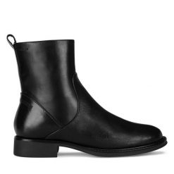 Botki Lasocki. Czarne botki Lasocki, bez wzorów, bez obcasa, na płaskiej podeszwie, bez zapięcia. Za 259.99 zł.