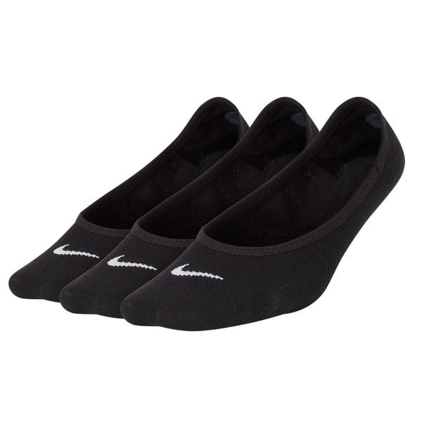 Skarpetki NoShow Dla Kobiet (zestaw 3 Sztuk). Czarne skarpety Nike, bez wzorów, z bawełny. Za 111.99 zł.