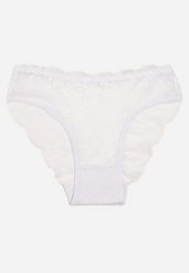 Białe Majtki Typu Figi z Delikatną Koronką Holiva. Białe figi Born2be, l, bez wzorów, z bawełny. Za 4.99 zł.