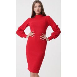 Czerwona Sukienka Rochelle. Czerwone sukienki Born2be, do pracy, l, bez wzorów, z dzianiny, biznesowe, bez kołnierzyka, bez ramiączek, midi, dopasowane. Za 69.99 zł.