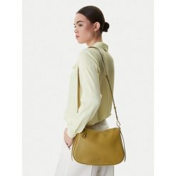 Torebka Coccinelle. Zielone torebki klasyczne Coccinelle, bez wzorów, bez dodatków. Za 1,269.00 zł.